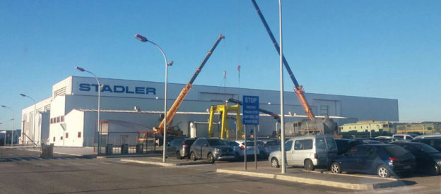 Stadler Valencia grúas pórtico