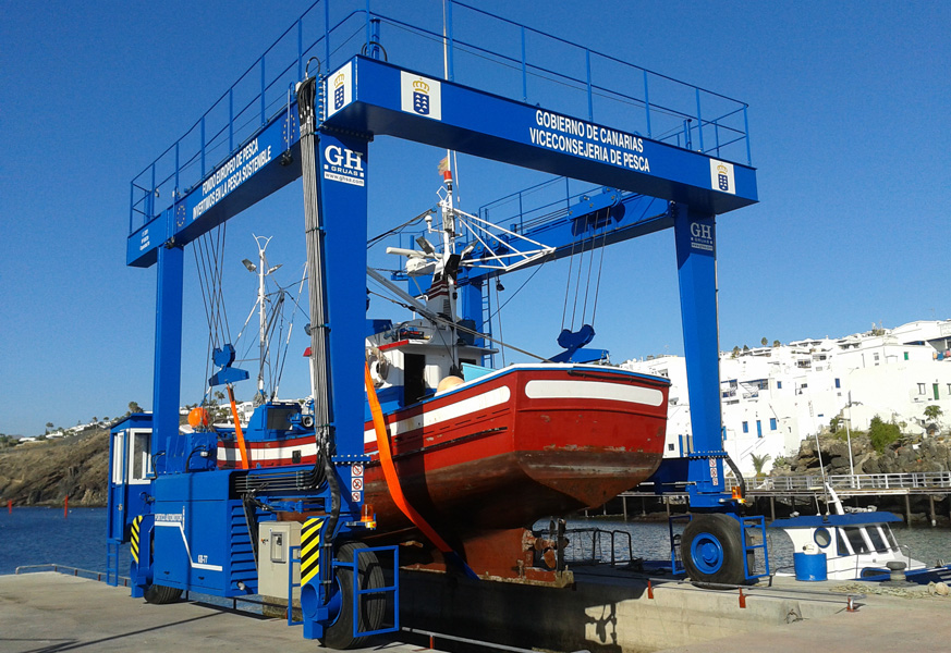 Pórtico automotore marinho