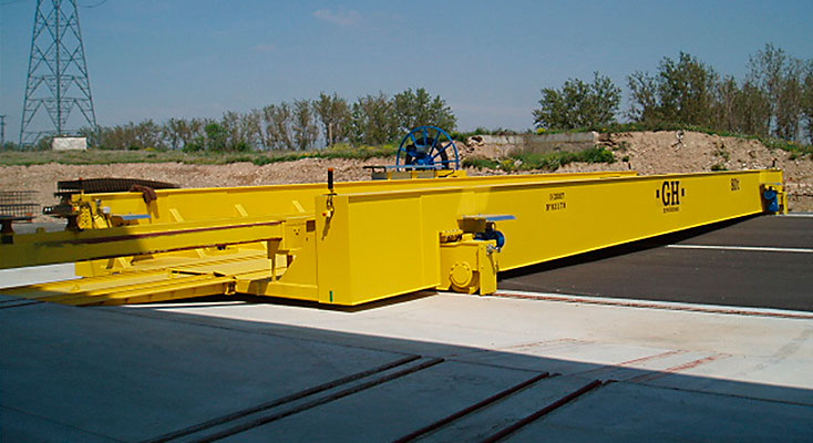 Rail vehicle transfer carts