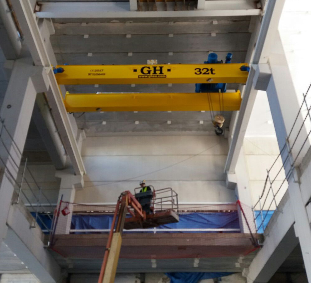 Cliente: UTE Itercon-Zikoitz. Lugar de instalación: Michelin España Portugal, S.A.. Capacidad: 32t. Luz: 8,8. Cliente: UTE Itercon-Zikoitz. Lugar de instalación: Michelin España Portugal, S.A.. Capacidad: 32t. Luz: 8,8.