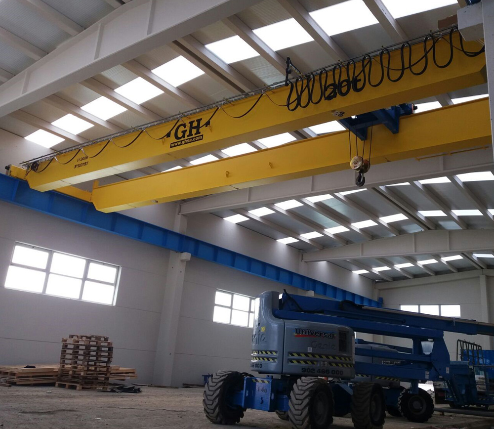 Cliente: Mecanizados Damfer, S.A.. Lugar de instalación: Vitoria-Gasteiz. Capacidad: 20t. Cliente: Mecanizados Damfer, S.A.. Lugar de instalación: Vitoria-Gasteiz. Capacidad: 20t.