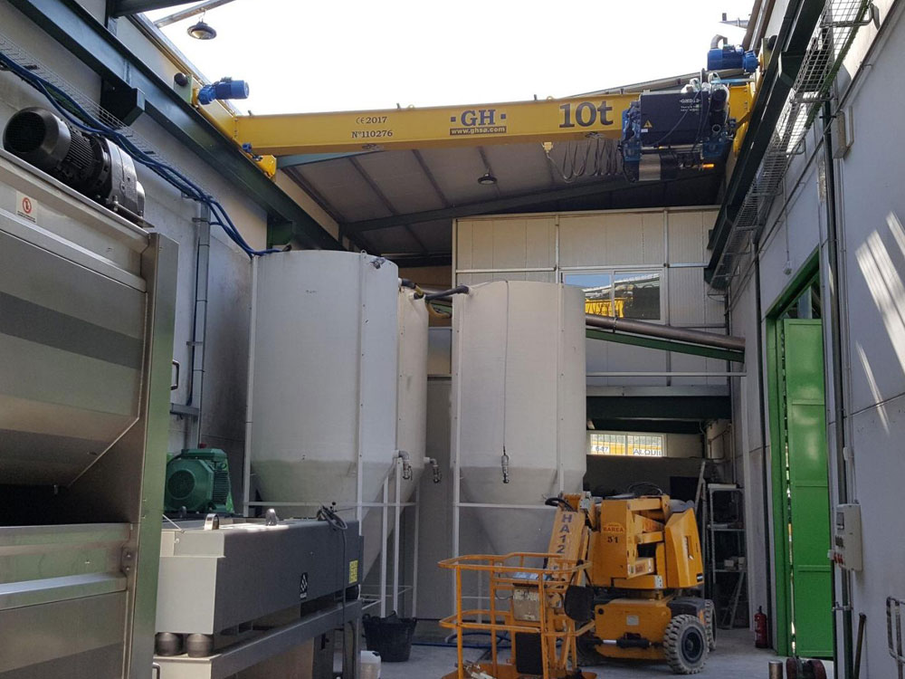 Cliente: Cooperativa Olivarera San Isidro Labrador. Lugar de instalación: Espejo de Córdoba, España. Capacidad: 10t. Cliente: Cooperativa Olivarera San Isidro Labrador. Lugar de instalación: Espejo de Córdoba, España. Capacidad: 10t.