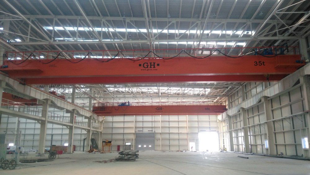 2 grúas puente con polipasto de 35t de capacidad de elevación instaladas en Changshu, China 2 grúas puente con polipasto de 35t de capacidad de elevación instaladas en Changshu, China