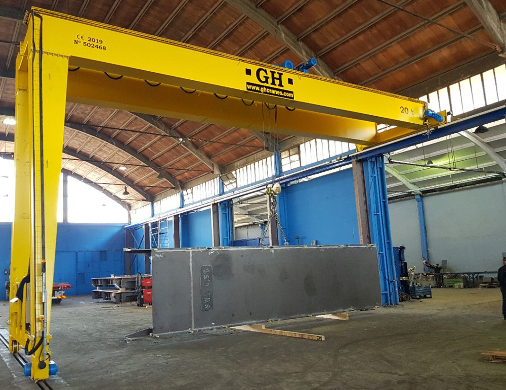 Client: CO.ME.A, SrL. Lieu d’installation: Scauri, Italia. Capacité: 20t. Portée: 13m. Client: CO.ME.A, SrL. Lieu d’installation: Scauri, Italia. Capacité: 20t. Portée: 13m.