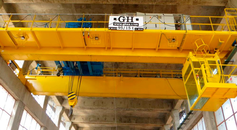 Cliente: Voith Hydro. Lugar de instalación: Mount Coffee (Liberia). Capacidad: 95/15t. Cliente: Voith Hydro. Lugar de instalación: Mount Coffee (Liberia). Capacidad: 95/15t.