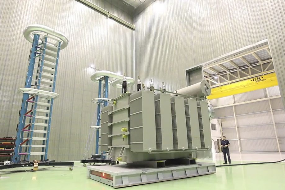 Alkargo es referencia en el desarrollo de productos en el ámbito de la transformación de la energía eléctrica.
En sus instalaciones cuenta con varias grúas puente GH CRANES & COMPONENTS de diferentes capacidades. Alkargo es referencia en el desarrollo de productos en el ámbito de la transformación de la energía eléctrica.
En sus instalaciones cuenta con varias grúas puente GH CRANES & COMPONENTS de diferentes capacidades.