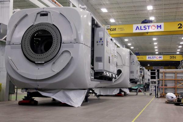 Varias grúas puente instaladas, con polipastos de 20 y 35t capacidades de elevación para el cliente Alstom. Varias grúas puente instaladas, con polipastos de 20 y 35t capacidades de elevación para el cliente Alstom.