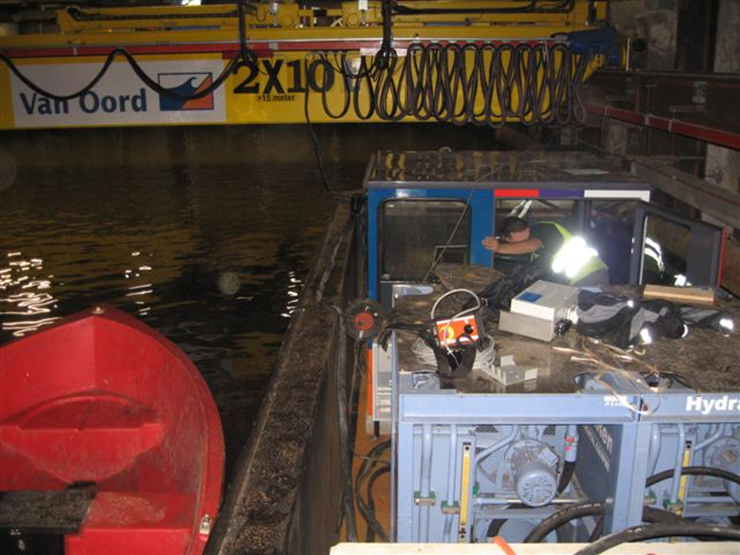 EOT crane with two 10t hoists located in an underground canal in Holland for Van Oord. EOT crane with two 10t hoists located in an underground canal in Holland for Van Oord.