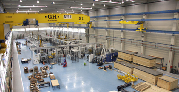 <br>Danobat Railway Systems (DRS) inauguró nuevas instalaciones en Bergara (Guipúzcoa), que con una superficie de 10.000 metros cuadrados, representa una decidida apuesta de Danobat Railway Systems por convertirse en uno de los principales suministradores mundiales de máquinas y líneas de producción llave en mano para el sector del ferrocarril y de servicios de ingeniería de alto valor añadido.