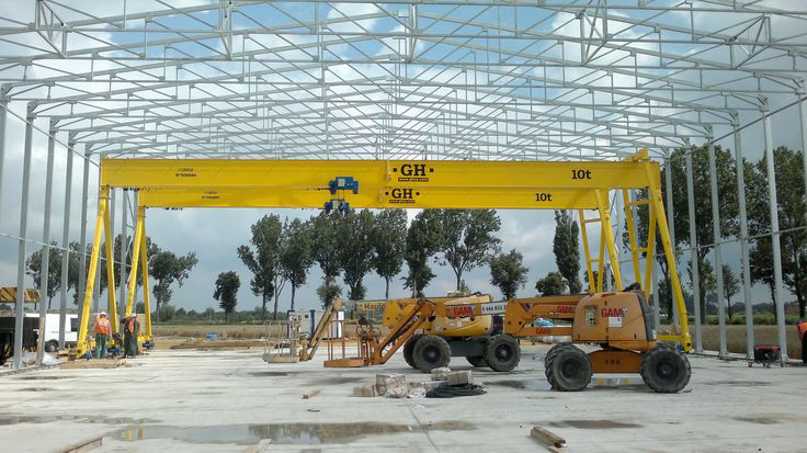Instalación de 2 pórticos GH CRANES & COMPONENTS de 10t para Inneo. Sector eólico. Instalación de 2 pórticos GH CRANES & COMPONENTS de 10t para Inneo. Sector eólico.