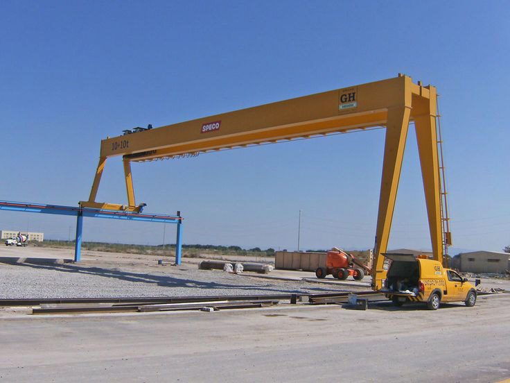 Instalación de semipórtico GH CRANES & COMPONENTS de 10+10t para Speco. Sector eólico. Instalación de semipórtico GH CRANES & COMPONENTS de 10+10t para Speco. Sector eólico.