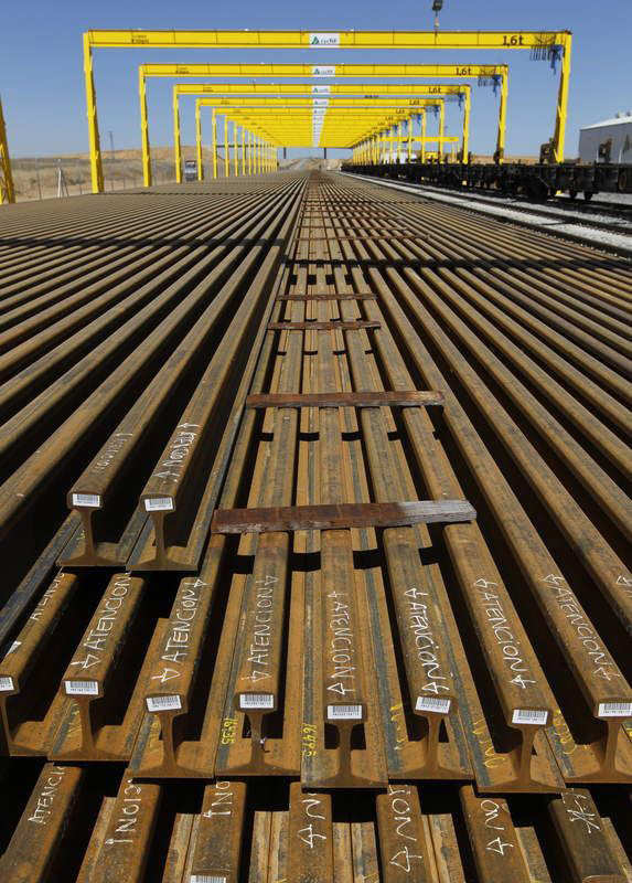 Instalación de pórticos GH CRANES & COMPONENTS para gestión de vías ferrocarriles. Sector ferroviario. Instalación de pórticos GH CRANES & COMPONENTS para gestión de vías ferrocarriles. Sector ferroviario.