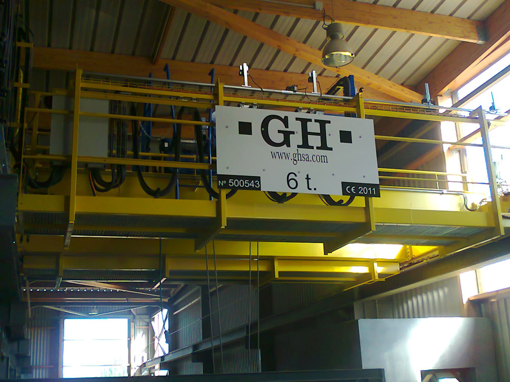 EOT crane with a 6t hoist for Urbaser en Landes (France). EOT crane with a 6t hoist for Urbaser en Landes (France).
