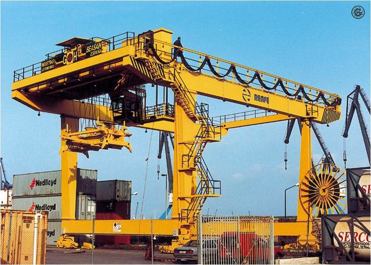 Instalación de pórtico GH Cranes and Components para el sector manipulación de contenedores. Renfe. Instalación de pórtico GH Cranes and Components para el sector manipulación de contenedores. Renfe.