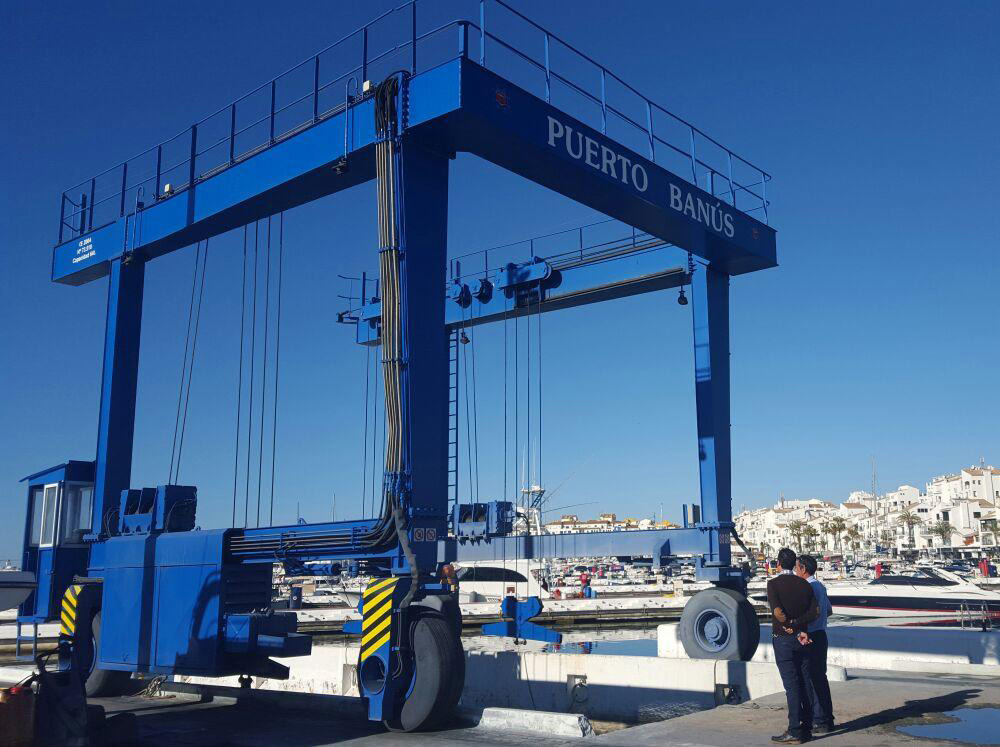 Lugar de instalación: Puerto Banús. Lugar de instalación: Puerto Banús.