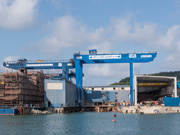 installation-of-a-double-girder-gantry-crane-in-balenciaga-shipyard
